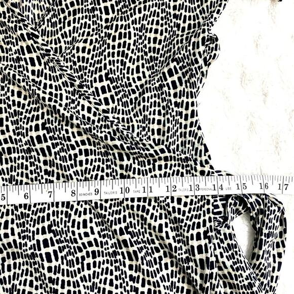 Tory Burch Gray Printed Ivette 100% Silk Jersey Short Sleeve Wrap Dress XS - Picture 8 of 9